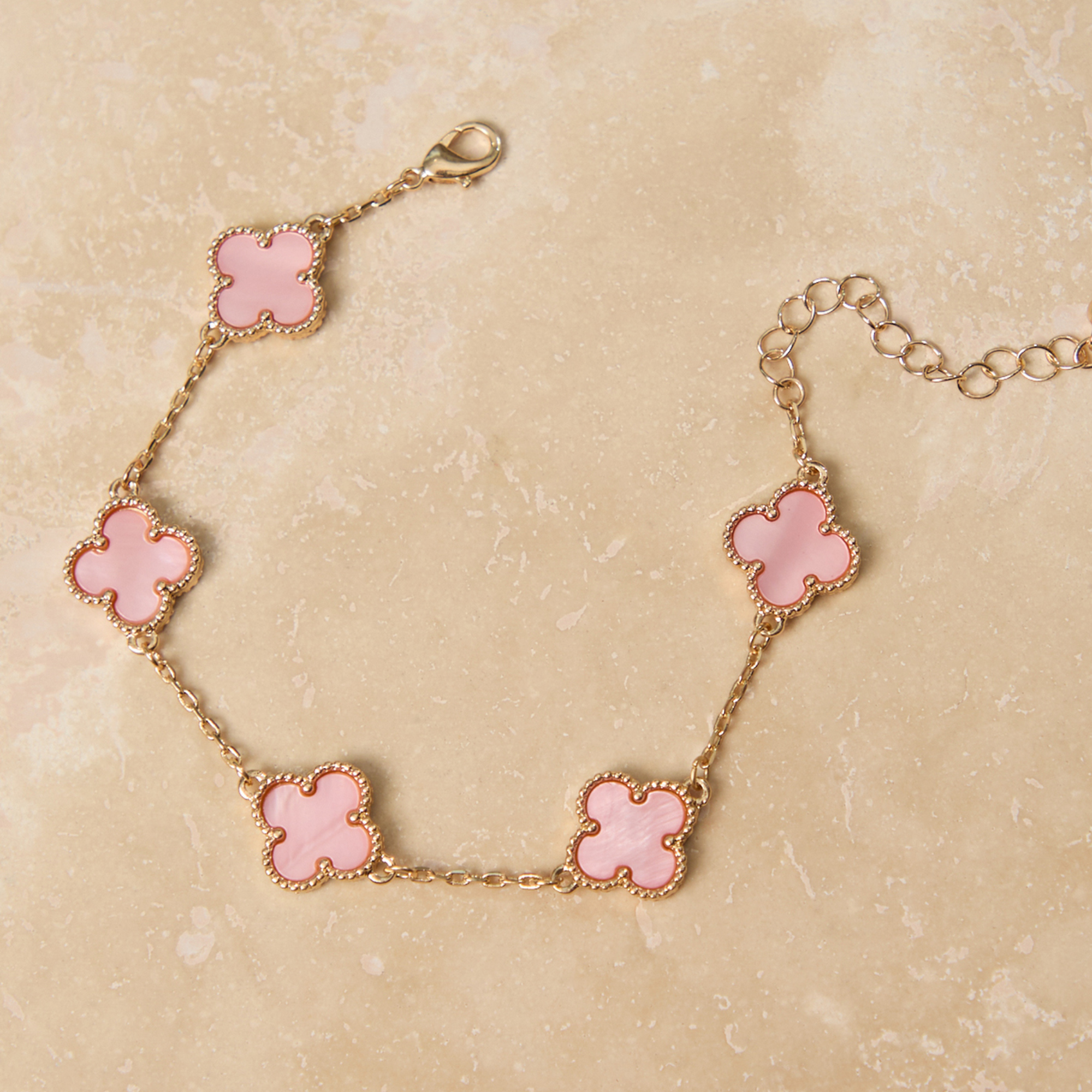 Brățară Damă Gold cu 5 Simboluri Clover Roz – Lănțișor Fin Elegant, Model Luxury