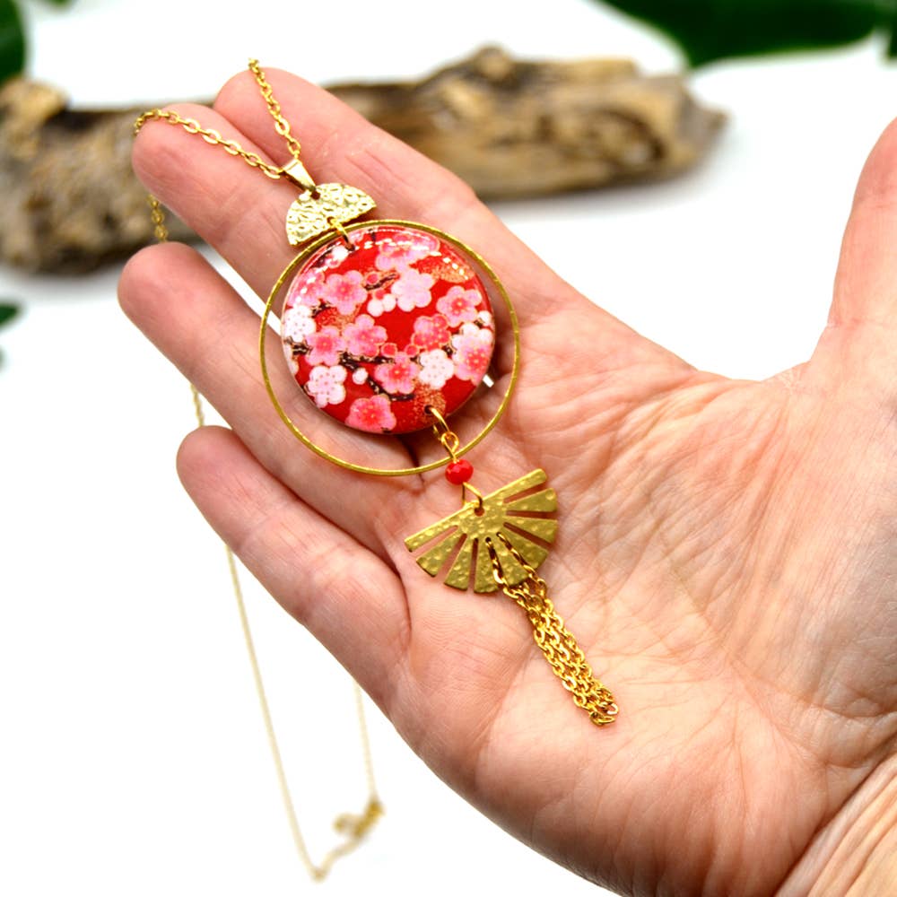 Colier SAKURA ROUGE – Handmade din Rășină și Oțel Inoxidabil Auriu | Zallmorra Artisan Collection