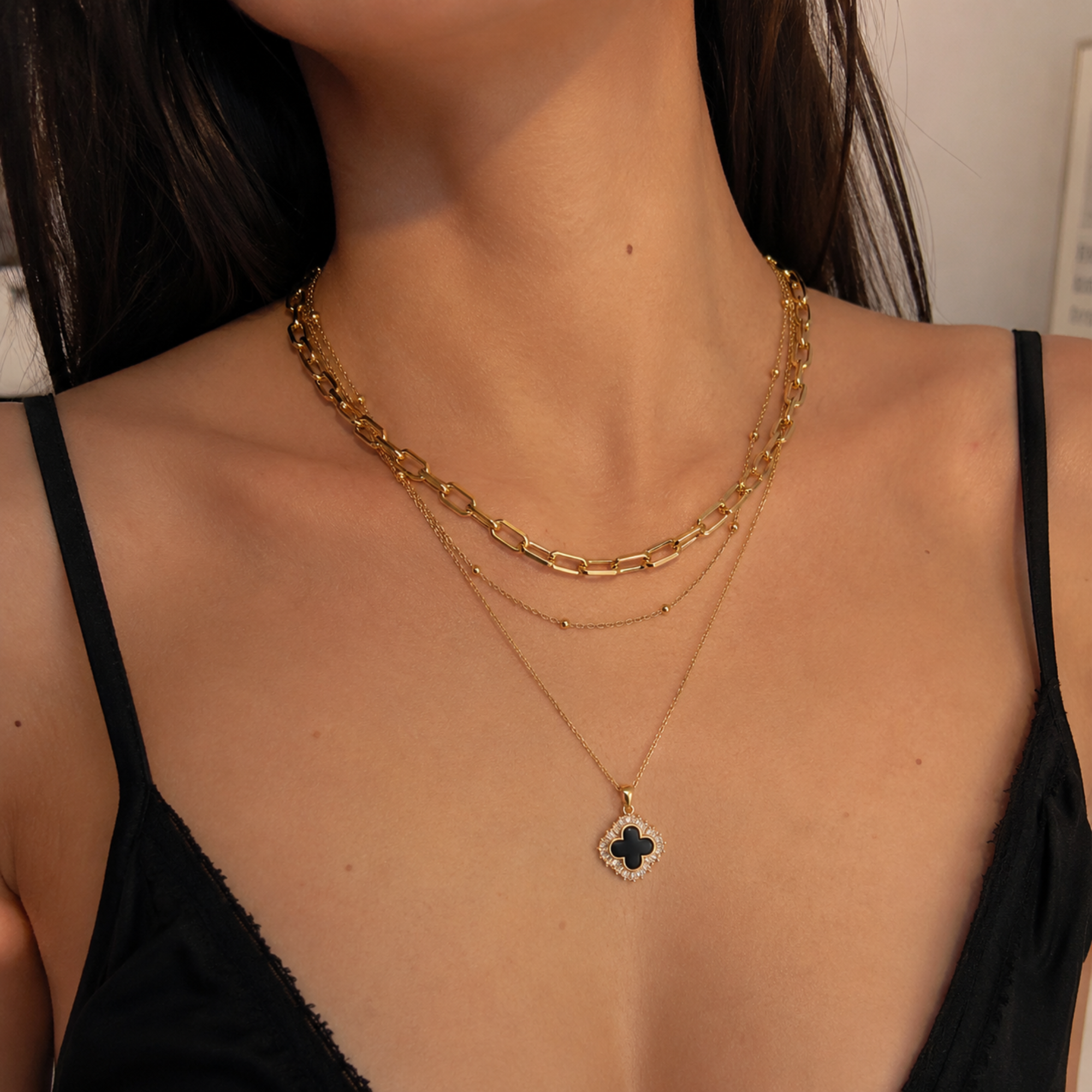 Colier Layered Gold 3-în-1 cu Pandantiv Clover Negru – Oțel Inoxidabil Waterproof 40+5 cm