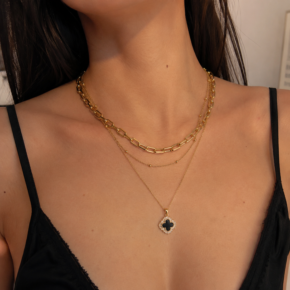 Colier Layered Gold 3-în-1 cu Pandantiv Clover Negru – Oțel Inoxidabil Waterproof 40+5 cm