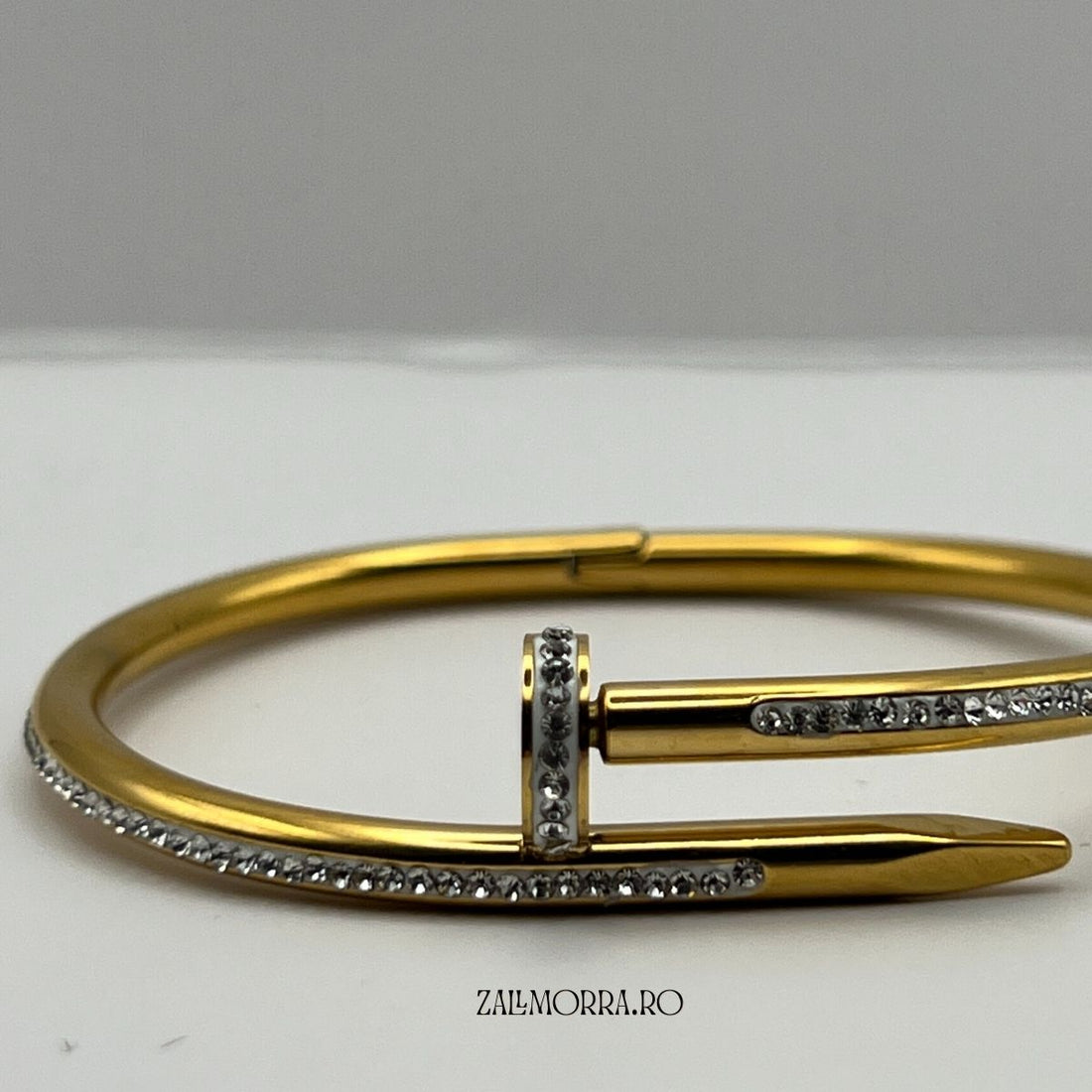 Brățara „CUI” — Golden Spark Edition