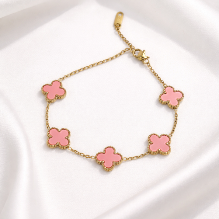 Brățară Damă Gold cu 5 Simboluri Clover Roz – Lănțișor Fin Elegant, Model Luxury
