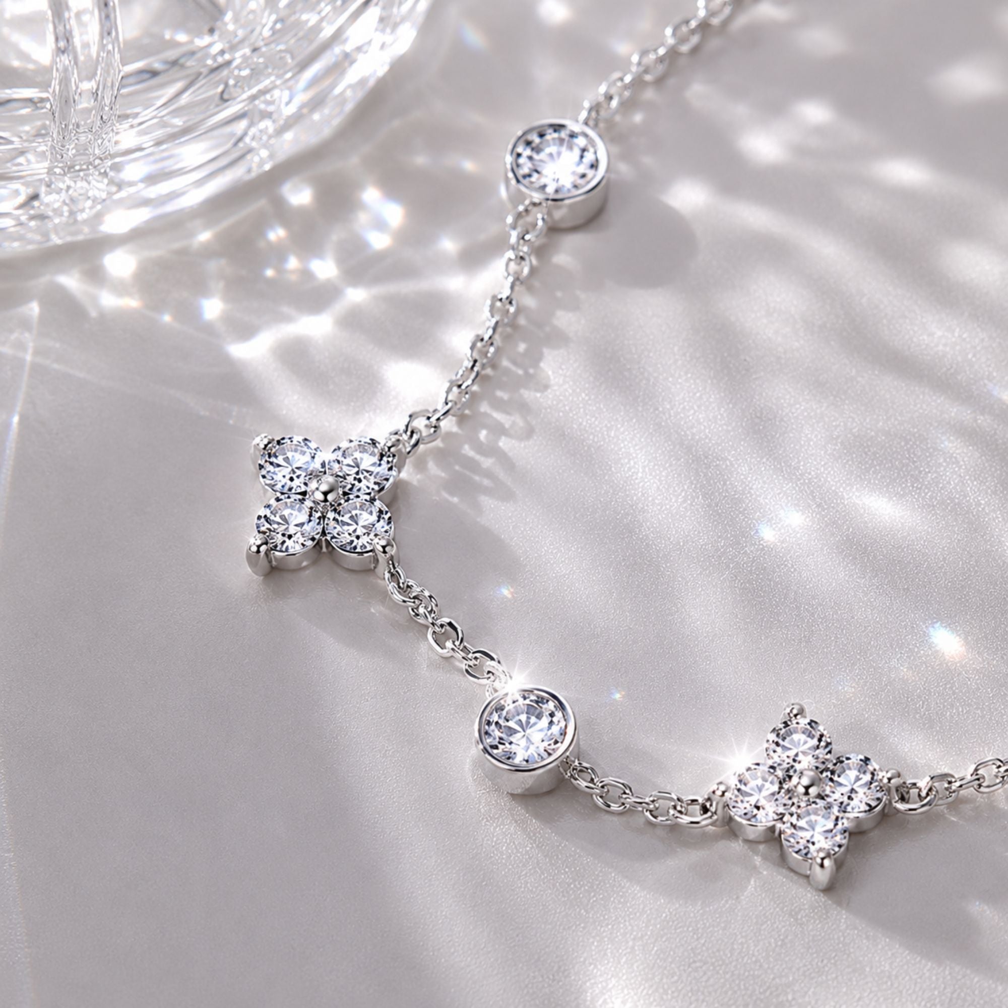 Bloom Crystal Bracelet – Brățară din Oțel Inoxidabil cu Zirconii Strălucitoare