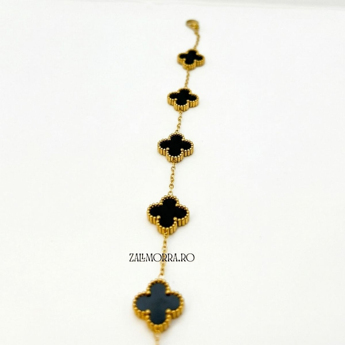 Brățară Trifoi Negru „Black Clover” – Model cu Trifoi Mare