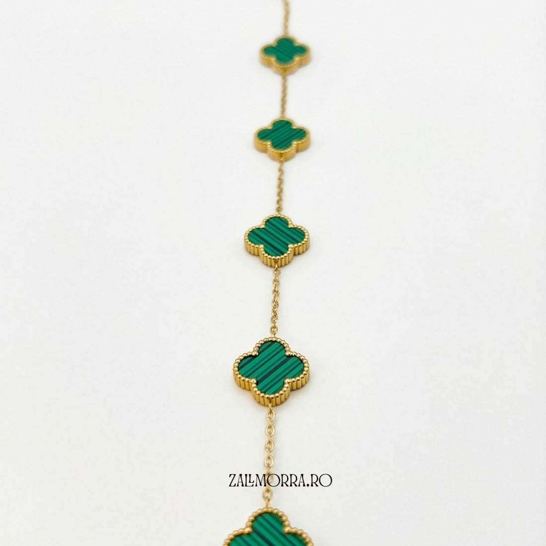 Brățară  Charm Max Trifoi  Verde  –  Accesorii Auriu & Verde | Zallmorra