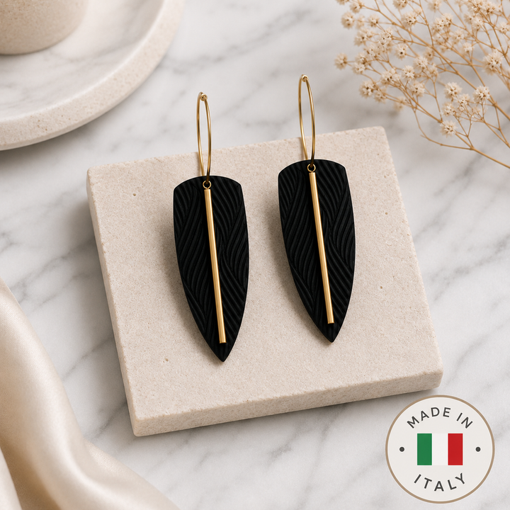Cercei AXIS Black – Handmade din Argilă Polimerică și Oțel Inoxidabil Auriu | Zallmorra Artisan Collection